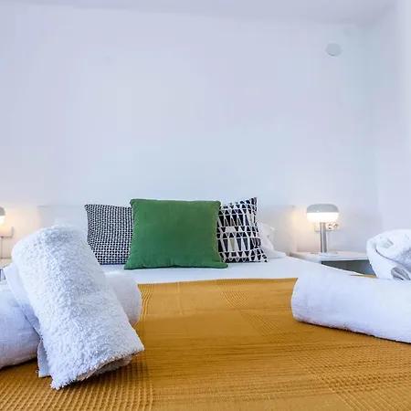 Con Vistas A La Catedral De * Кордова