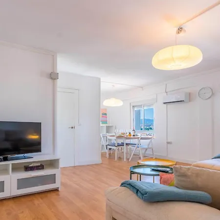 Con Vistas A La Catedral De *